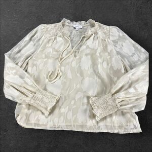 Evereve Top Sz S Cream Floral Jacquard Smocked Neck Tie Neck Blouse Boho